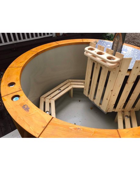Badebottich mit integriertem Ofen Badebottich mit integriertem Ofen