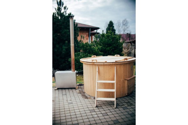 Badebottich mit Kunststoffeinsatz und Fichte Verkleidung Badebottich mit Kunststoffeinsatz und Fichte Verkleidung