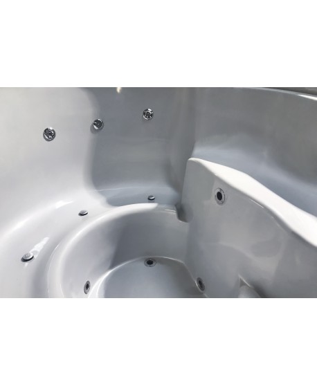 Badetonne GFK Fichte mit integriertem Ofen 180 cm Badetonne GFK Fichte mit integriertem Ofen 180 cm