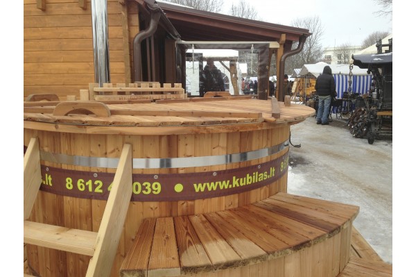 Badefass aus Thermoholz mit Kunststoffeinsatz Badefass aus Thermoholz mit Kunststoffeinsatz