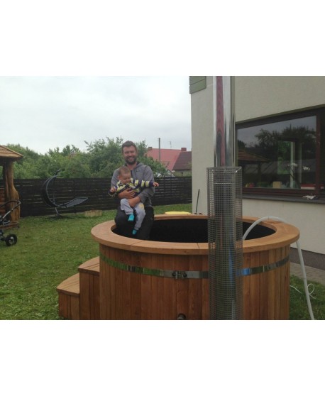 Badefass aus Thermoholz mit Kunststoffeinsatz Badefass aus Thermoholz mit Kunststoffeinsatz