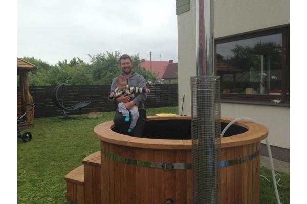 Badefass aus Thermoholz mit Kunststoffeinsatz Badefass aus Thermoholz mit Kunststoffeinsatz